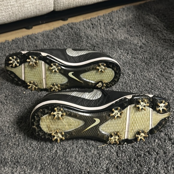 Nike Men’s size 11 golf shoes - Picture 4 of 5